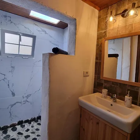 Irana Del Bosque Apartment *
